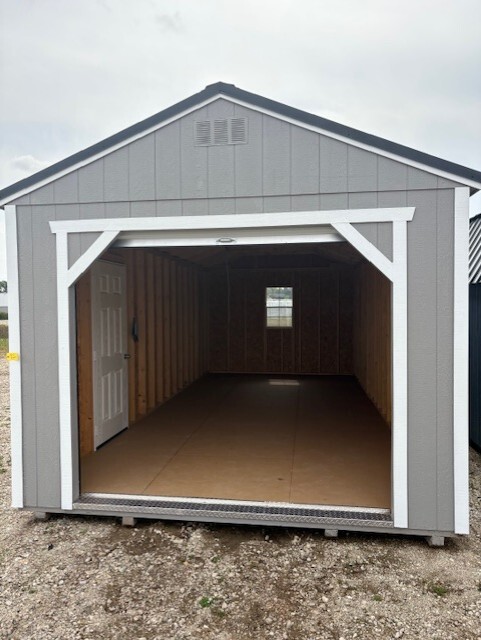 Utility 8' Garage - 12x24